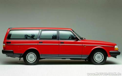 Tmp-volvo-240-red-12723597931