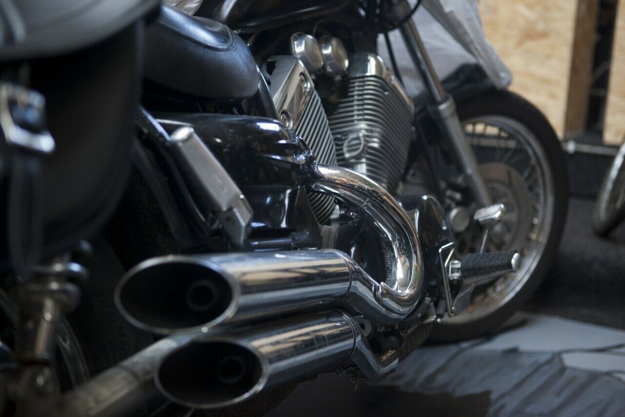 Die geringe Sichtbarkeit und die Geschwindigkeit sind für die erhöhte Betriebsgefahr bei Motorrädern verantwortlich