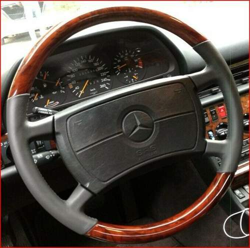 W126-holzlenkrad-1