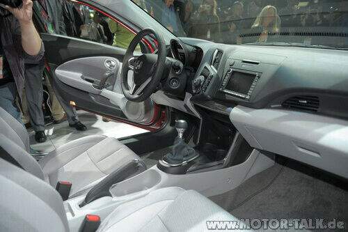 500x-honda-cr-z-08