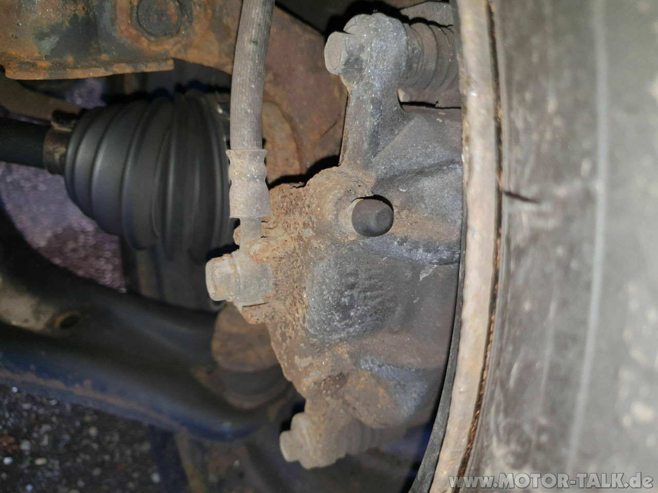 Honda Jazz - 12/2003 - Bremsschläuche beschädigen Achsmanschetten! Bilder vorhanden!