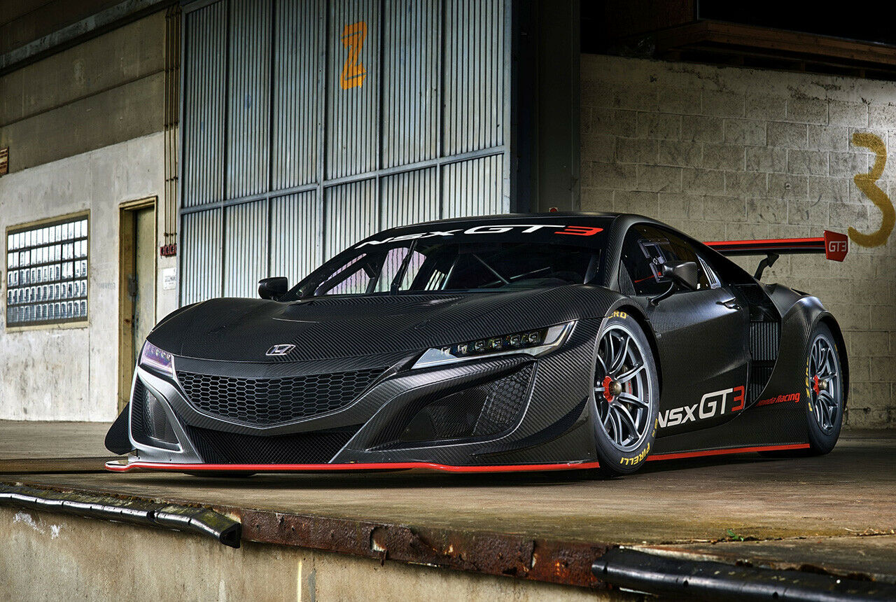 Stromlos durch die Eifel: Die GT3-Version des Honda NSX kommt ohne die E-Motoren aus, die das Serienmodell zum Hybrid-Supersportler machen