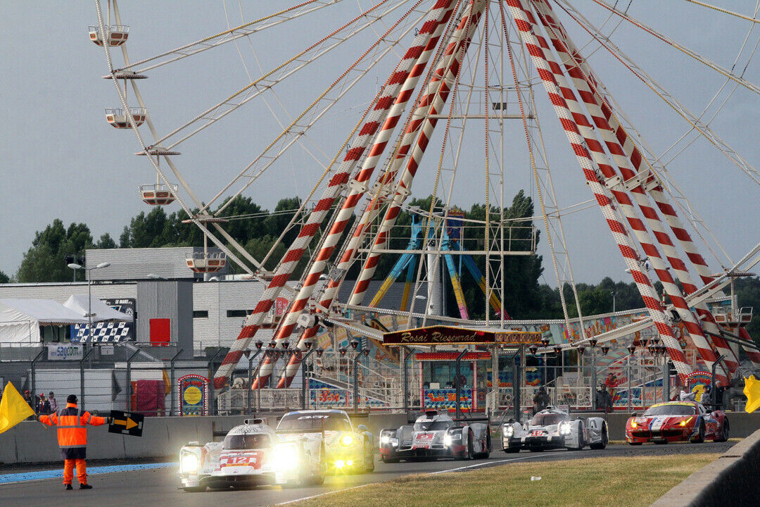 Die 24 Stunden von Le Mans bei Nacht