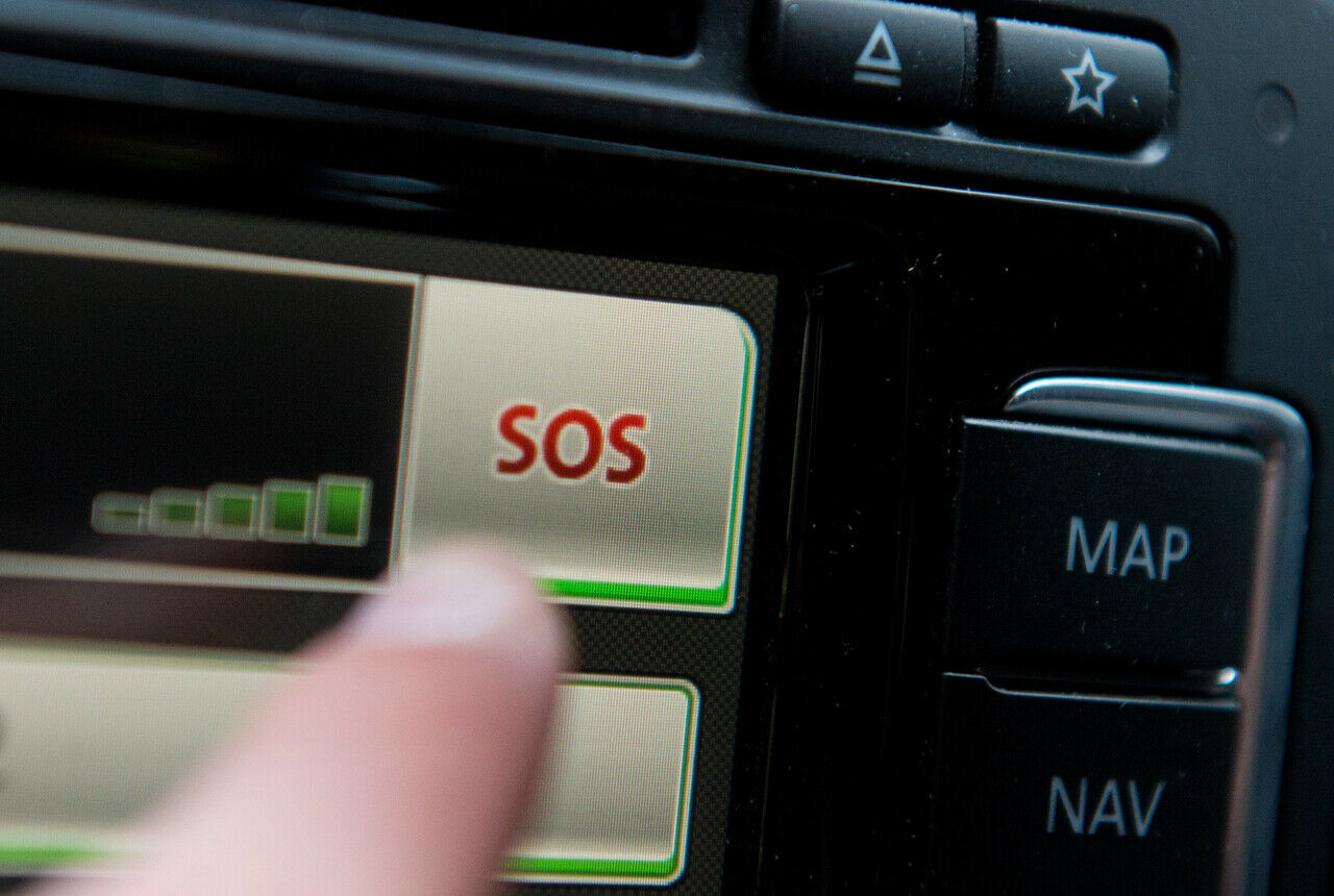 Vernetzte Notrufsysteme werden ab 2018 zur Pflicht. Sie bilden ein weiteres Risiko für die Datensicherheit im Auto