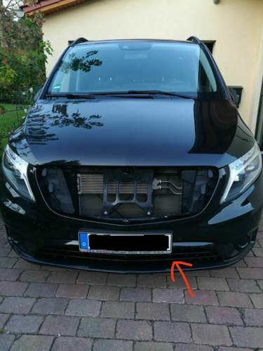 Pfeil zeigt Pos. der Hupe.jpeg
