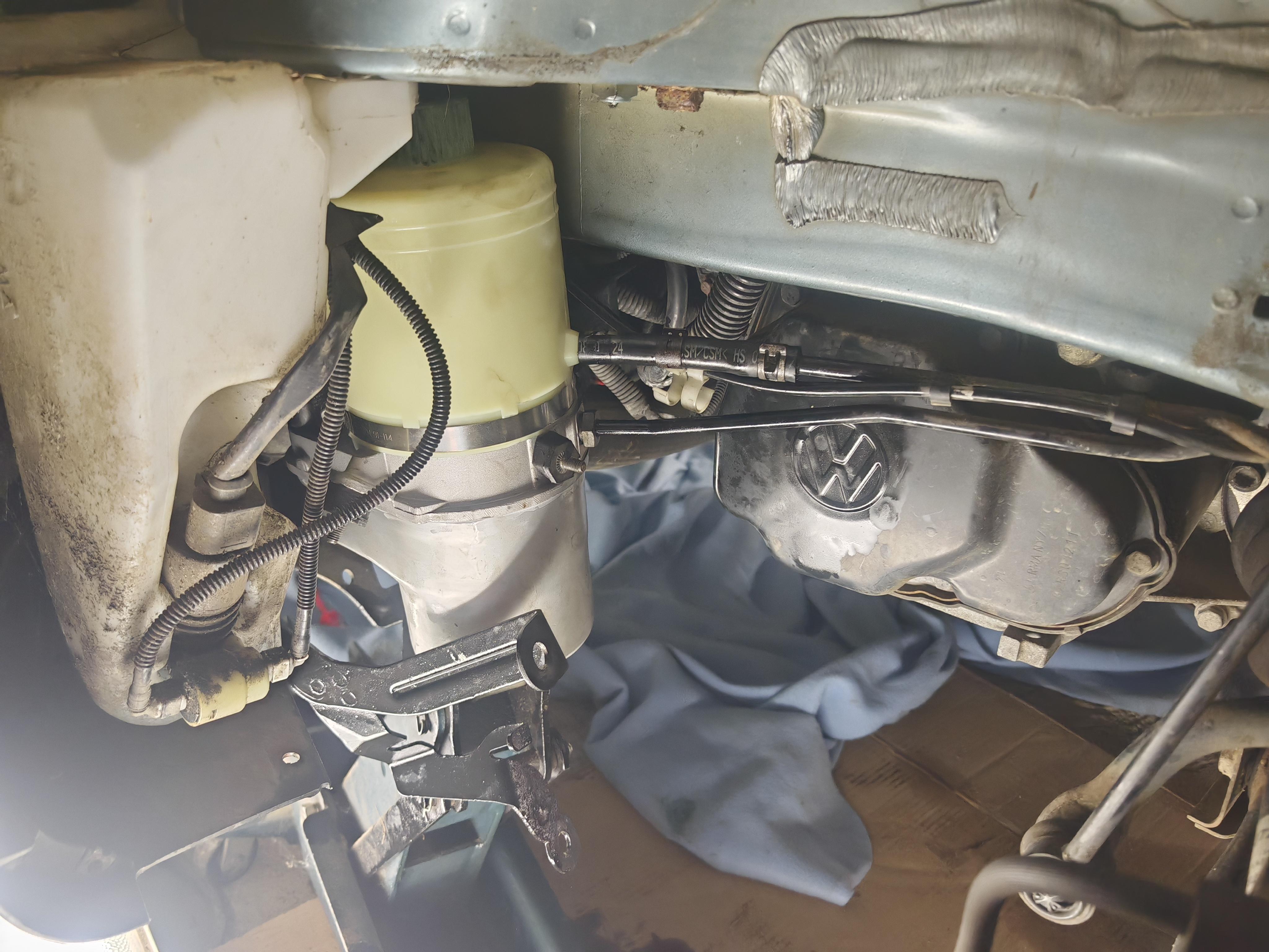 Hydrauliköl vor 1,5 Jahren geöffnet noch nutzbar für Servolenkung?