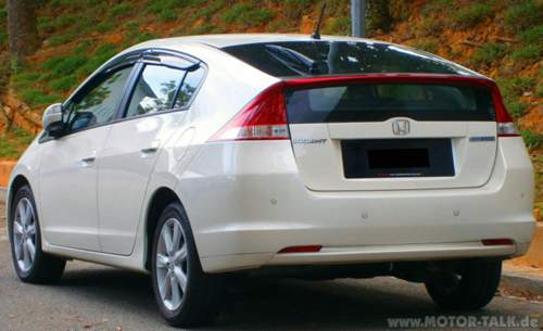 2011-honda-insight-hybrid-in-cyberjaya-malaysia-02