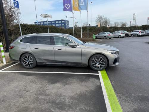 Ladeparkplatz
