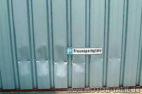 Frauenparkplatz