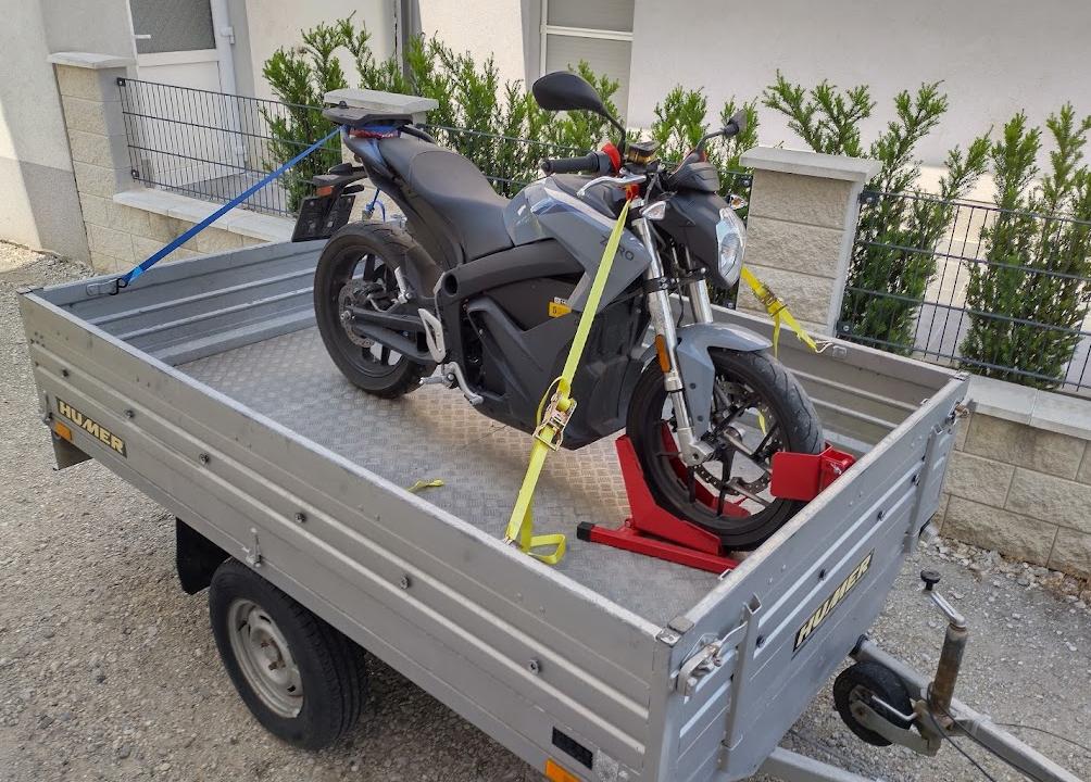 Id4 GTX Erfahrung mit Kastenanhänger