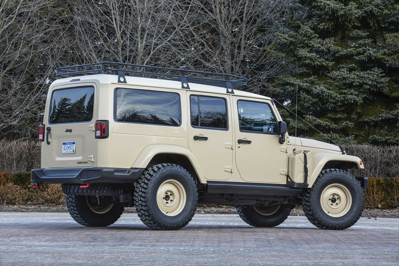 Expedition gefällig? Der Wrangler "Africa" kommt im praktischen Kolonialstil