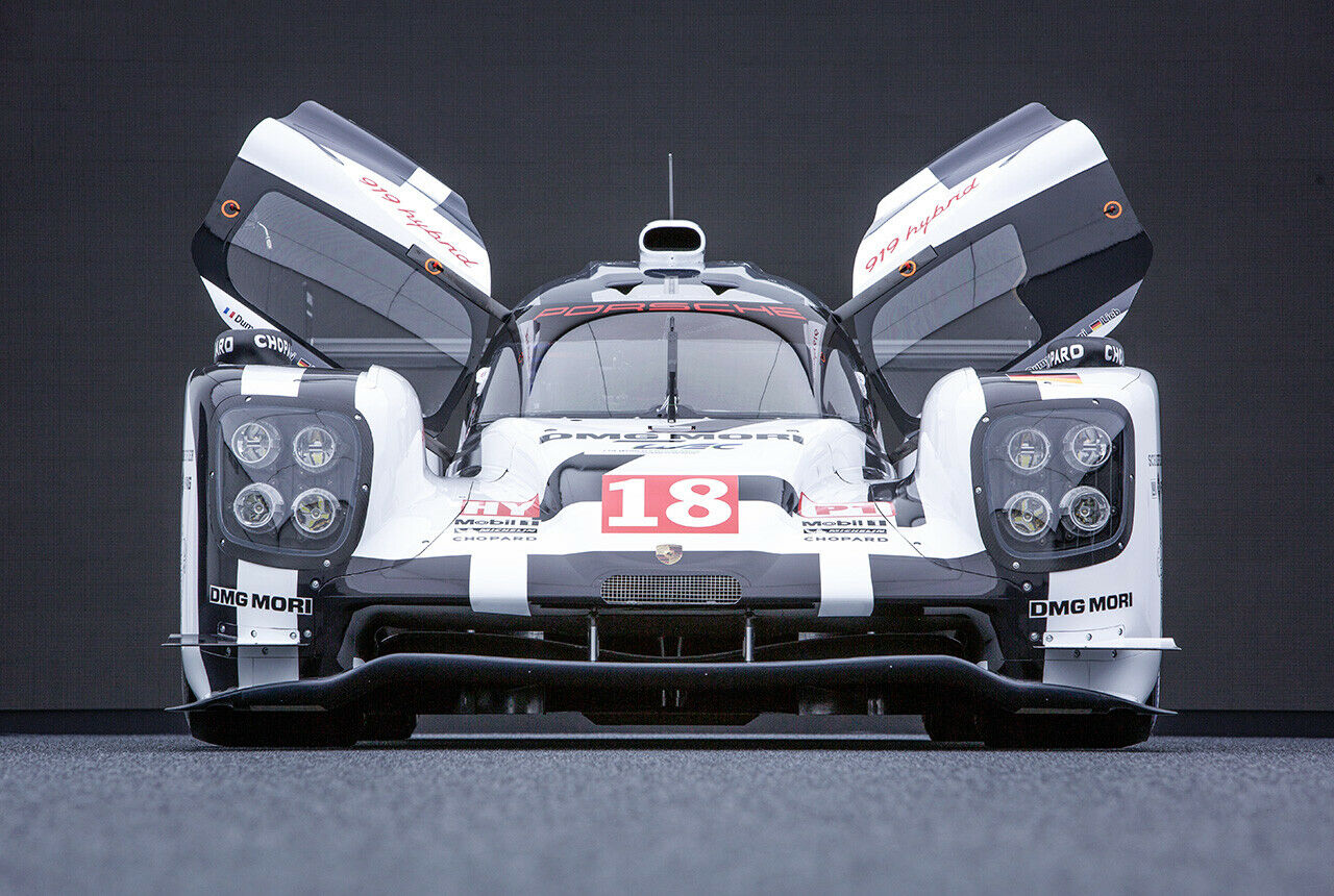 Der 919 ist 4,65 Meter lang, 1,90 Meter breit und nur 1,05 Meter hoch
