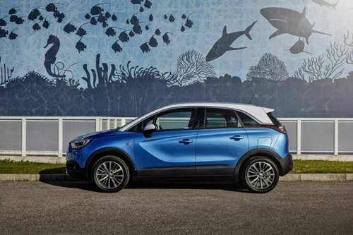 Opel Crossland X: Seitenansicht. Das Opel-Modell wurde gemeinsam mit dem kommenden Citroën C3 Aircross entwickelt