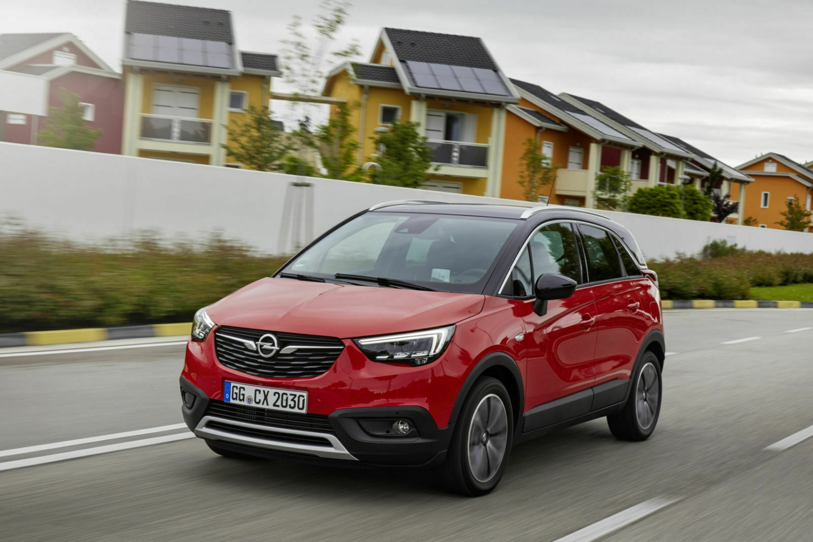 Zum Start bietet Opel drei Benziner und zwei Diesel an, später folgt eine LPG-Version