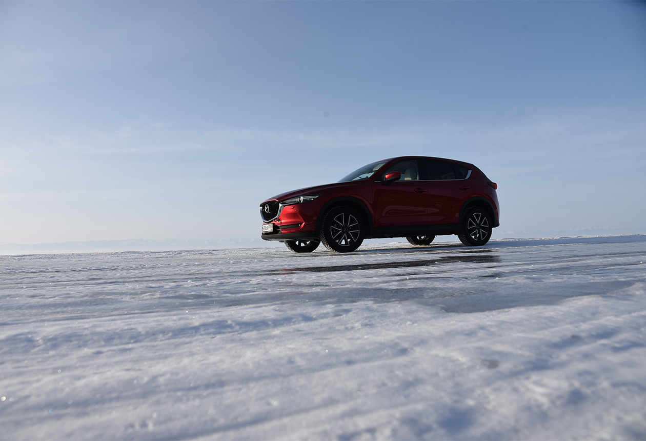Mit dem Mazda CX-5 über den gefrorenen Baikalsee