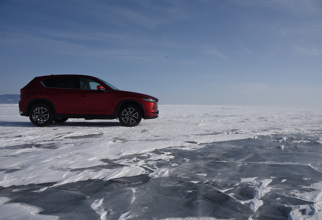 Mit dem Mazda CX-5 über den gefrorenen Baikalsee