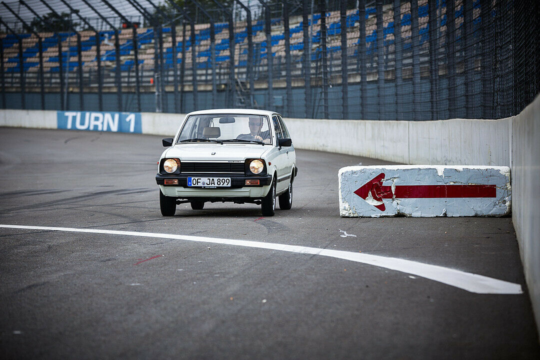 Los geht's: Mit dem ersten Alto und 58,5 Newtonmeter über den Lausitzring
