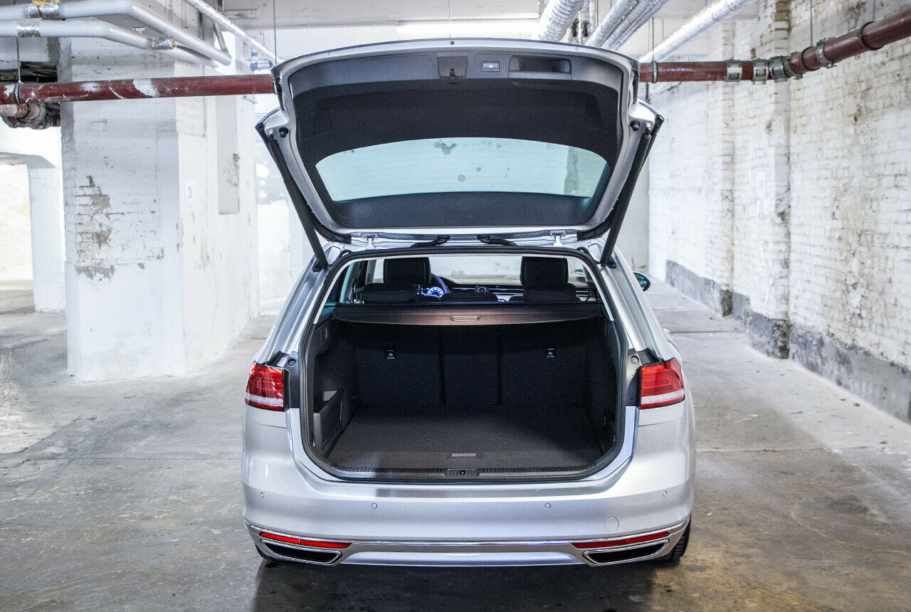 Das Kofferraumvolumen ist beim Passat GTE wegen der aufwändigen Technik etwas eingeschränkt