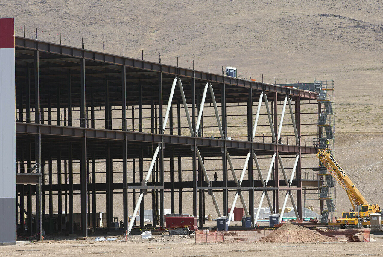 Bei dem Projekt "Gigafactory" arbeitet Tesla mit dem  Elektronikkonzern Panasonic zusammen