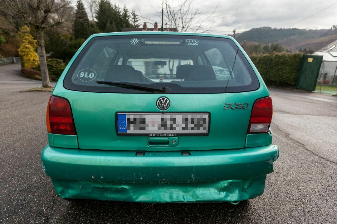 Junge Autofahrer können sich meist kein neues Auto leisten. Offenbar lässt auch die Wartung oft zu wünschen übrig,