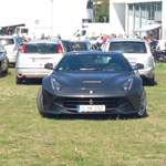 Ein schöner Ferrari, der einzige den ich mir leisten würde, wenn ich das Geld hätte.