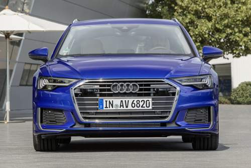 Die Sensoren für die Assistenzfunktionen baut Audi vergleichsweise auffällig in die Front