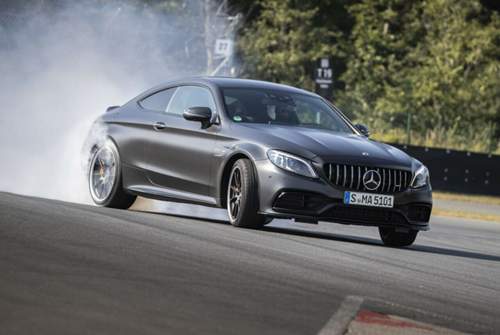 Reiner Hinterradantrieb und komplett deaktivierbares ESP machen aus dem C 63 S auf Wunsch eine Heckschleuder