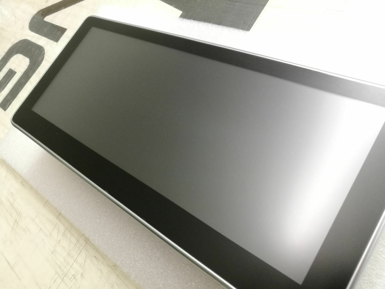 Infos und Bilder zum 10,25 Zoll Nachrüstdisplay
