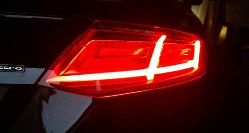 Tagfahrlicht-an-bei-lichtschalter-aus-motor-an-1
