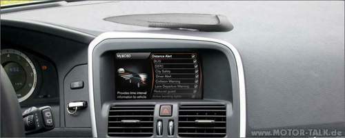 2011-volvo-xc60-interior-updates-splash