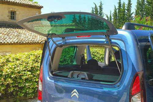 Die Heckscheibe im Citroën Berlingo Multispace lässt sich seperat öffnen