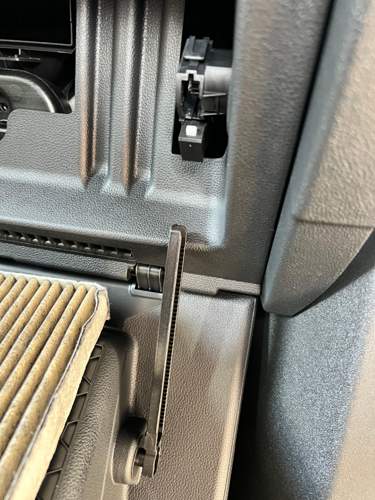 Schiene für den Sensor beachten