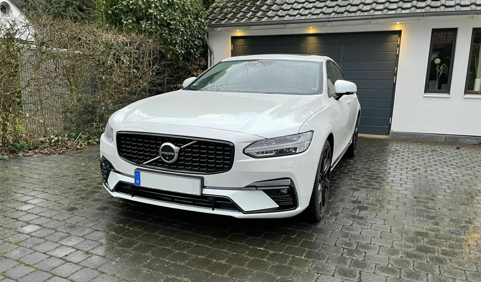 Inscription Grill durch R-Design tauschen