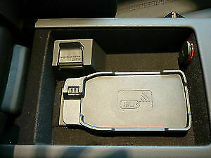 IPhone 5 Ladeschale und MMI Lightning Kabel