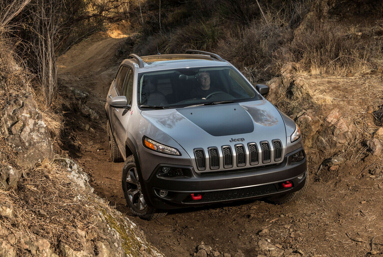 Der Jeep Cherokee wurde im Juli 2015 von zwei Hackern durch eine Sicherheitslücke "gekidnapped". Das Problem ist mittlerweile behoben