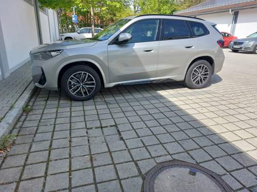X1xDrive23i