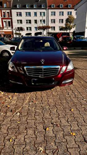 MB E220CDI in Mysticrot