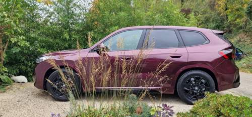 BMW iX1