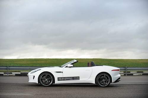 Ausbalancierter Prototyp: Die Gewichtsverteilung des Jaguar F-Type beträgt 50:50.