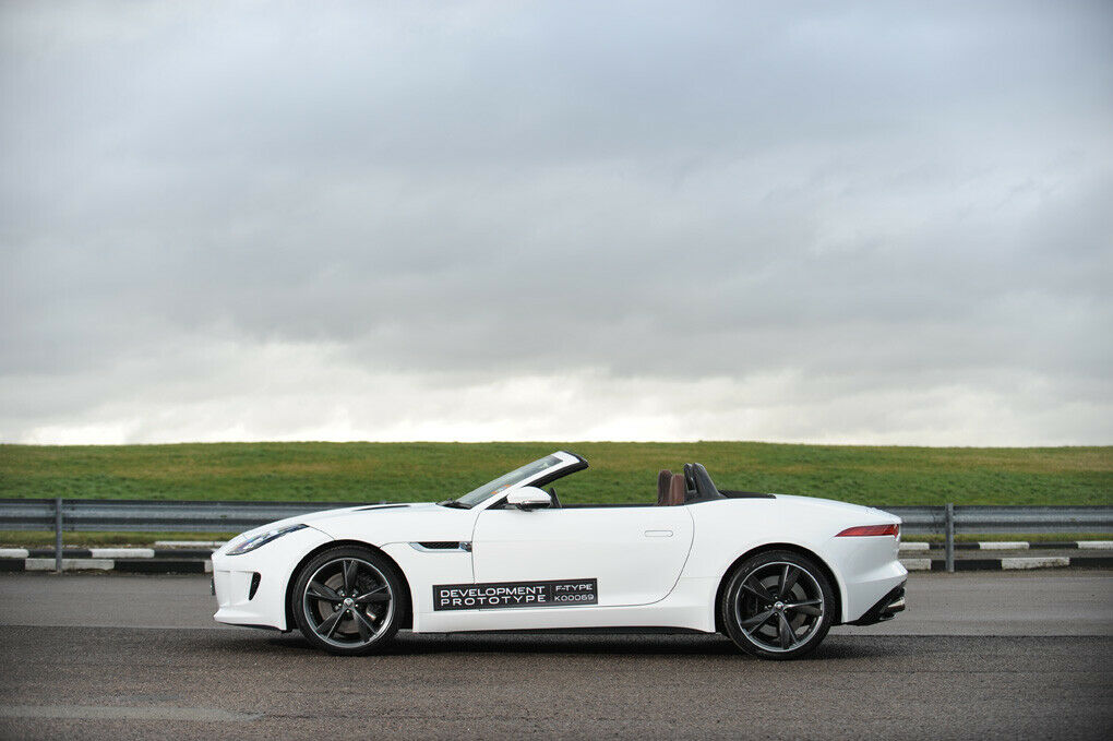 Ausbalancierter Prototyp: Die Gewichtsverteilung des Jaguar F-Type beträgt 50:50.