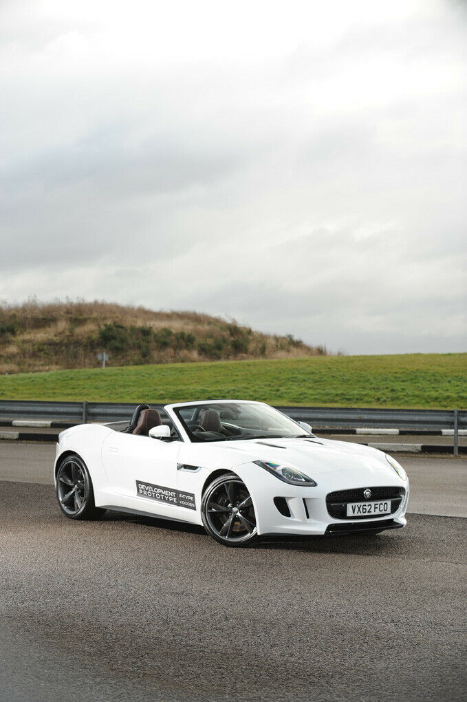Der Jaguar F-Type sorgt schon im Stand für neidische Blicke.