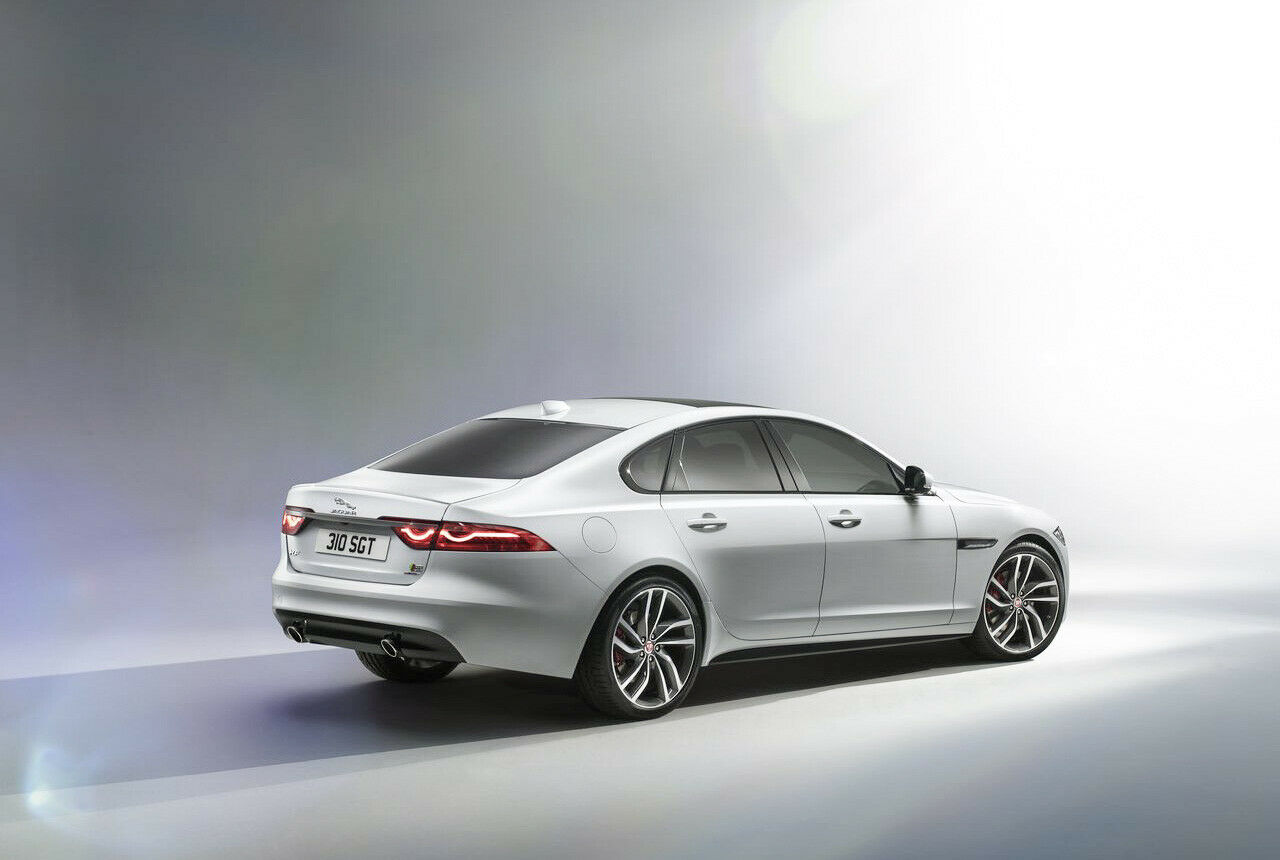 Jaguar XF: