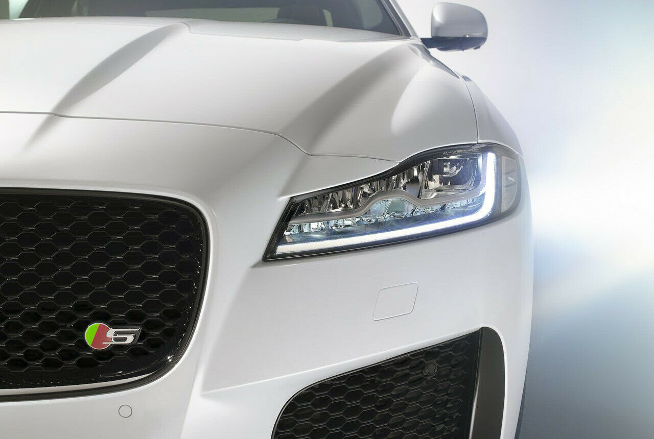 Jaguar XF: Detail