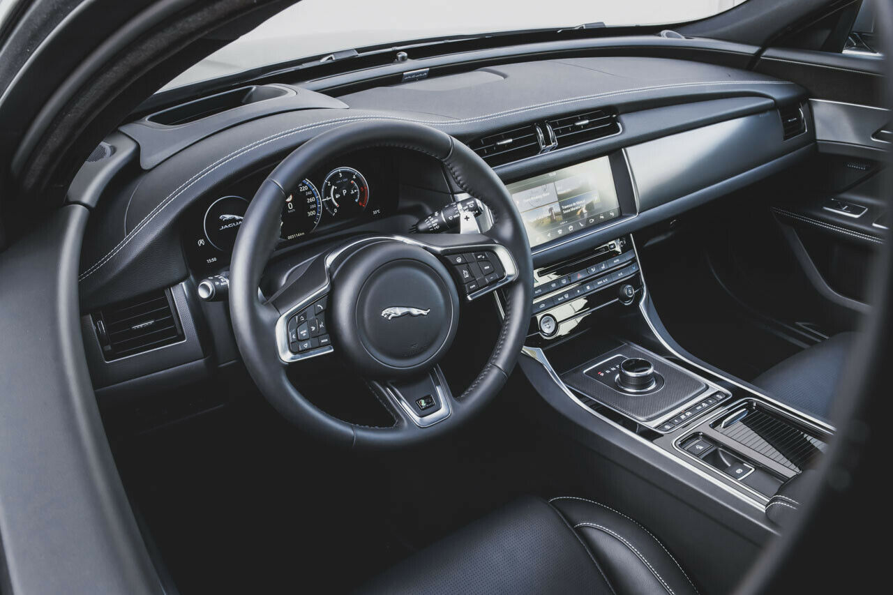 Jaguar XF Sportbrake: Blick ins Cockpit