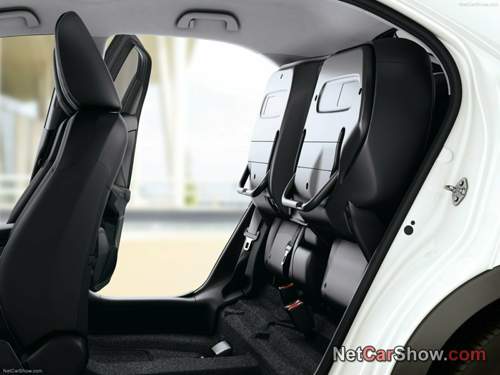 Honda-civic-eu-version-2012-1600x1200-wallpaper-5f