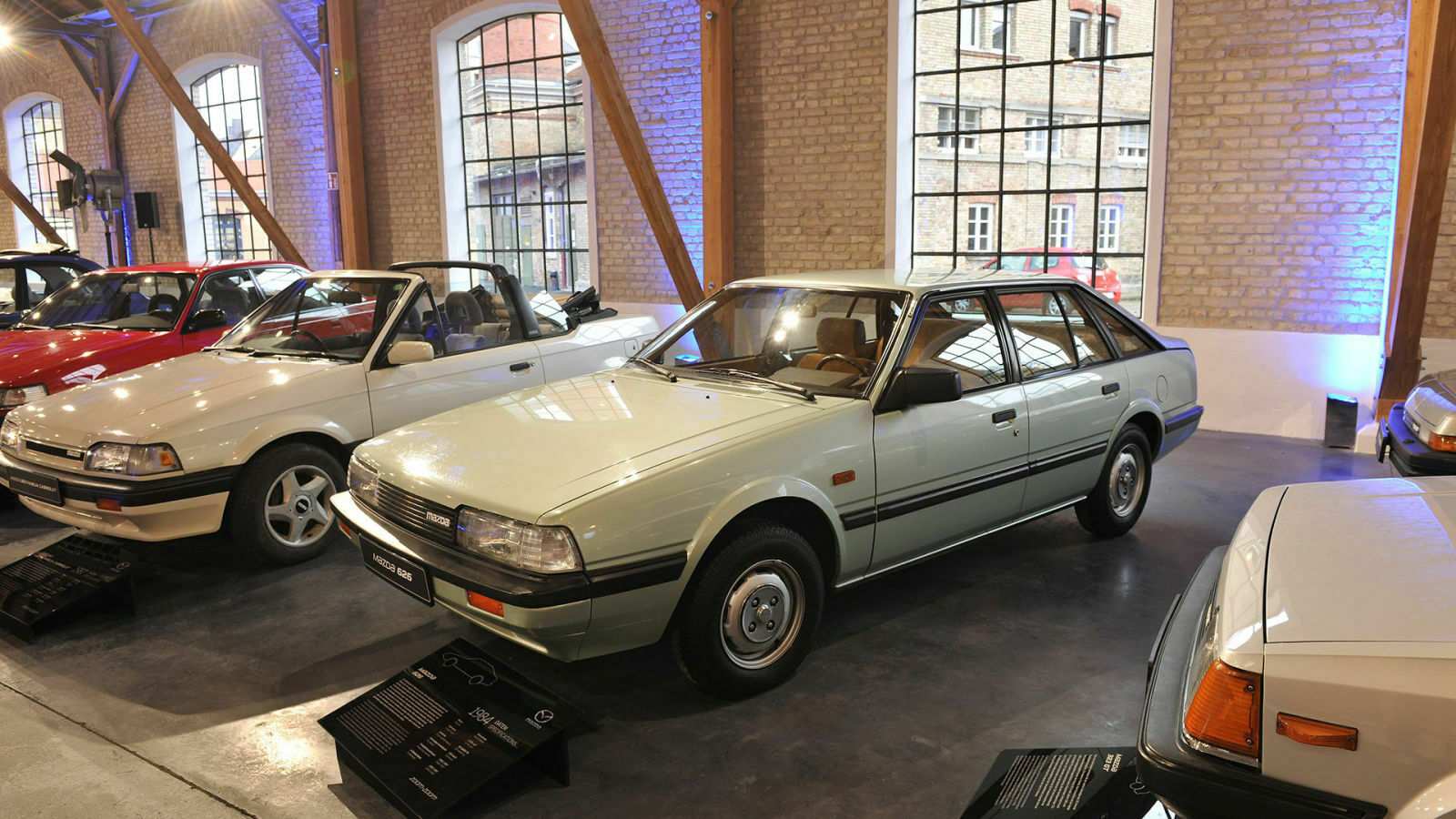 Ein 1984er-Mazda 626. Die zweite Generation gilt als Deutscher aus Japan. Das Auto ist spießig, aber langlebig wie kaum ein anderes seiner Zeit. Mit diesem Auto wird Mazda in Deutschland erfolgreichster japanischer Importeur