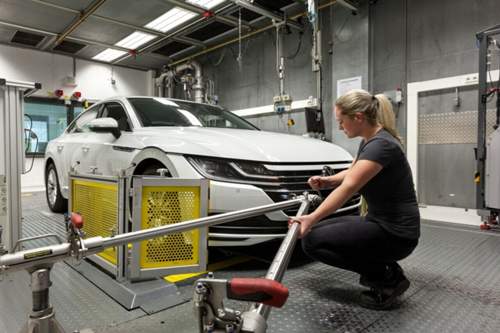 Hat das Fahrzeug eine schwere Metallic-Lackierung, muss für diese Variante neu geprüft werden