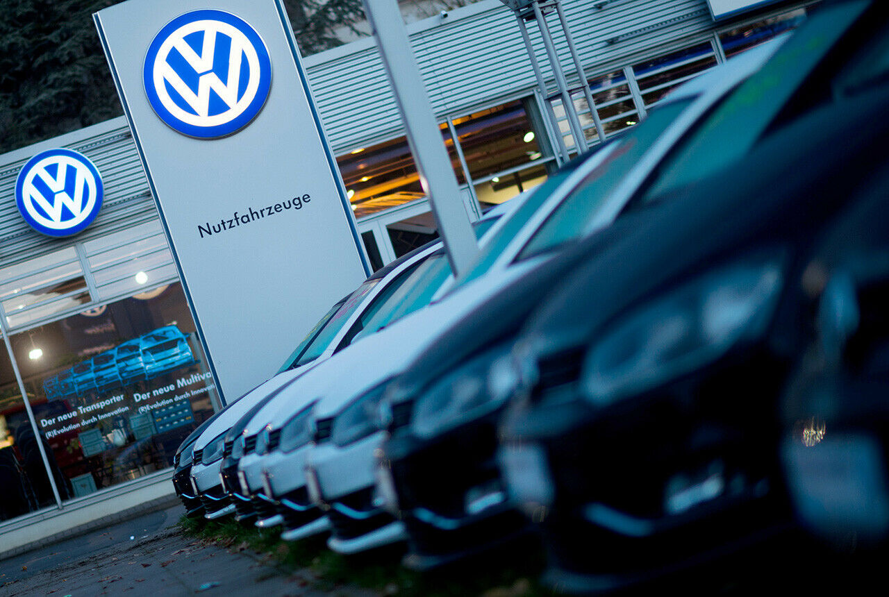 Die Eigenzulassungsquote wächst: Vor sechs Jahren war gut jeder vierte Neuwagen auf einen Hersteller beziehungsweise Händler zugelassen (26,2 Prozent)