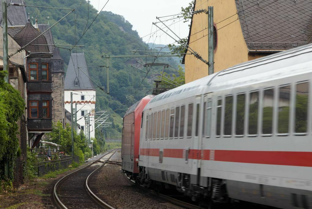 Die Bahn denkt einem Zeitungsbericht zufolge über eine Preiserhöhung nach