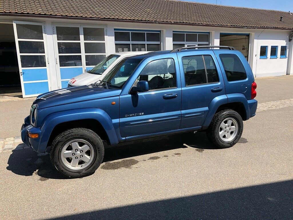 Jeep Cherokee III (KJ) 3.7 mit LPG im Test
